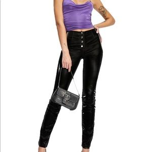 I am Gia castor pants size m